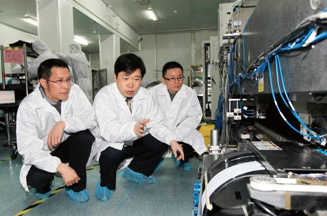 纯国产光刻机取得重大突破！中国人攻克高端光刻机工件台科技难题